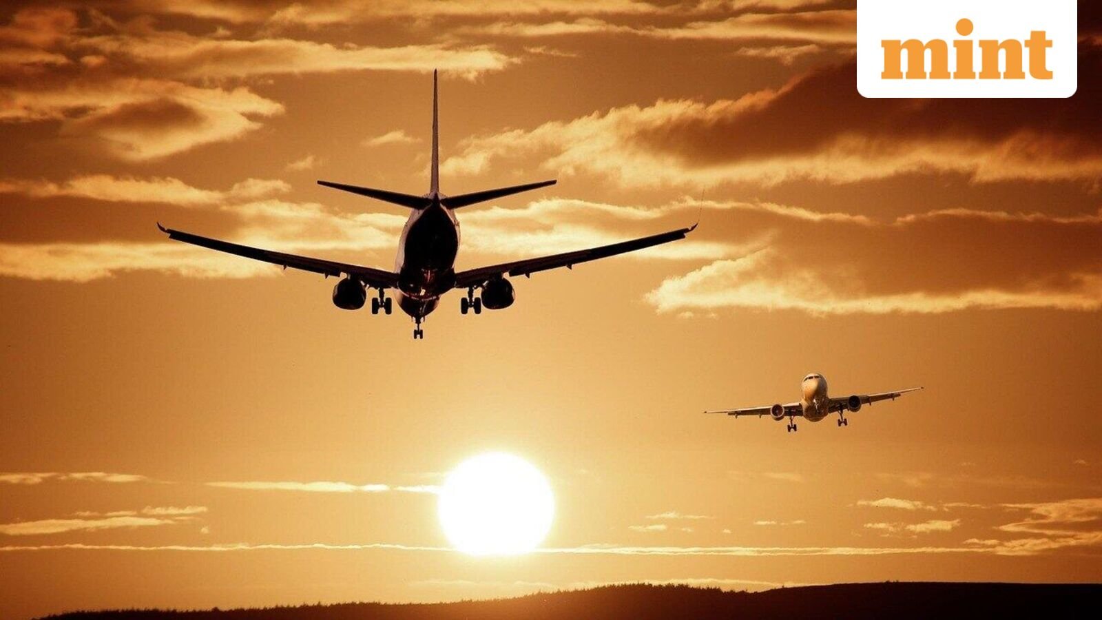 India-US flight fares skyrocketing after Trump's H-1B visa fee shock? Netizens says ticket cost shooting over  <span class='webrupee'>₹</span>1 Lakh