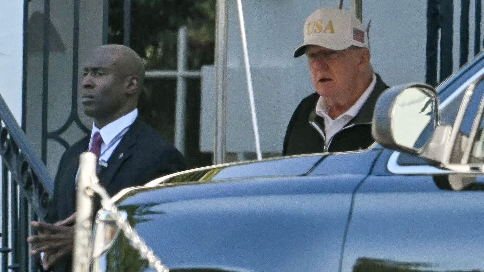 ट्रम्प के ओवल ओवल ऑफिस का पता स्पार्क्स अटकलें: क्या यह उनके स्वास्थ्य के बारे में होगा, नीचे कदम रखा जाएगा, या यूक्रेन-रूस सौदा होगा?