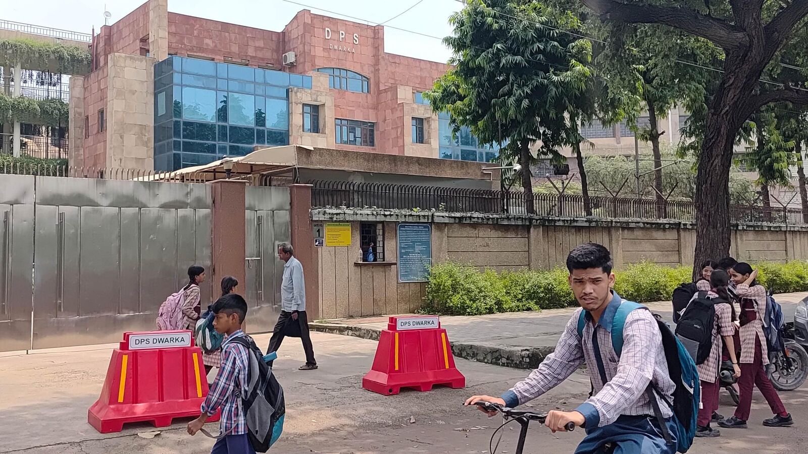 Delhi schools, including 'DPS Dwarka' in Dwarka Sector -3 , receive bomb threat calls