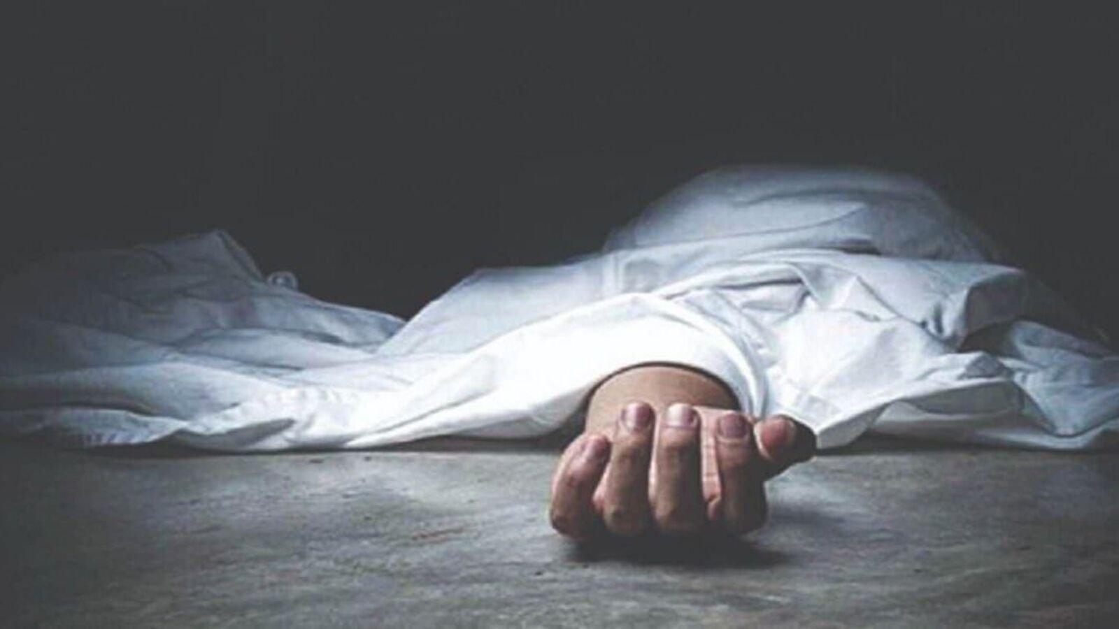 दिल्ली बीएमडब्ल्यू दुर्घटना: वित्त मंत्रालय के कर्मचारी मारे गए, तीन घायल हो गए क्योंकि कार रिंग रोड पर मोटरसाइकिल हिट करती है