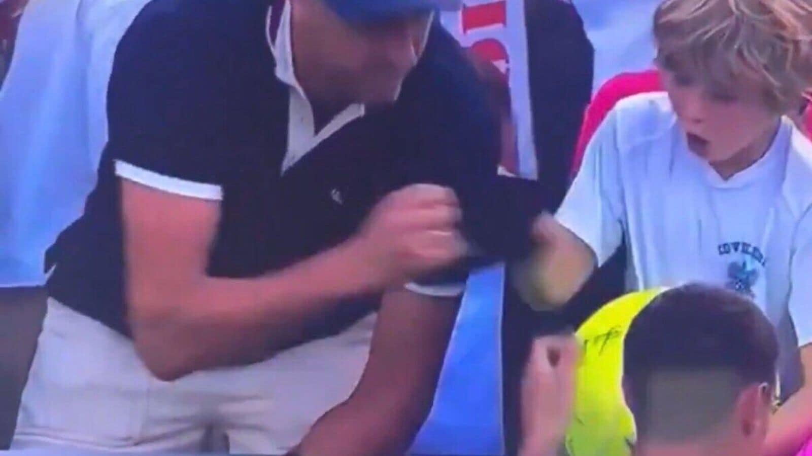 'मैं हर उस चीज़ से माफी मांगता हूं जिसे मैंने नीचे जाने दिया'