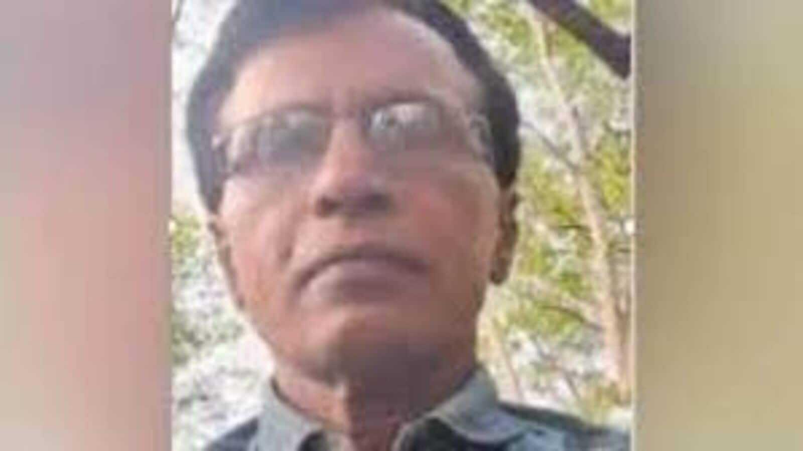 Top Maoist leader, 60 others surrender in presence of Maharashtra CM Fadnavis (Image: ANI)